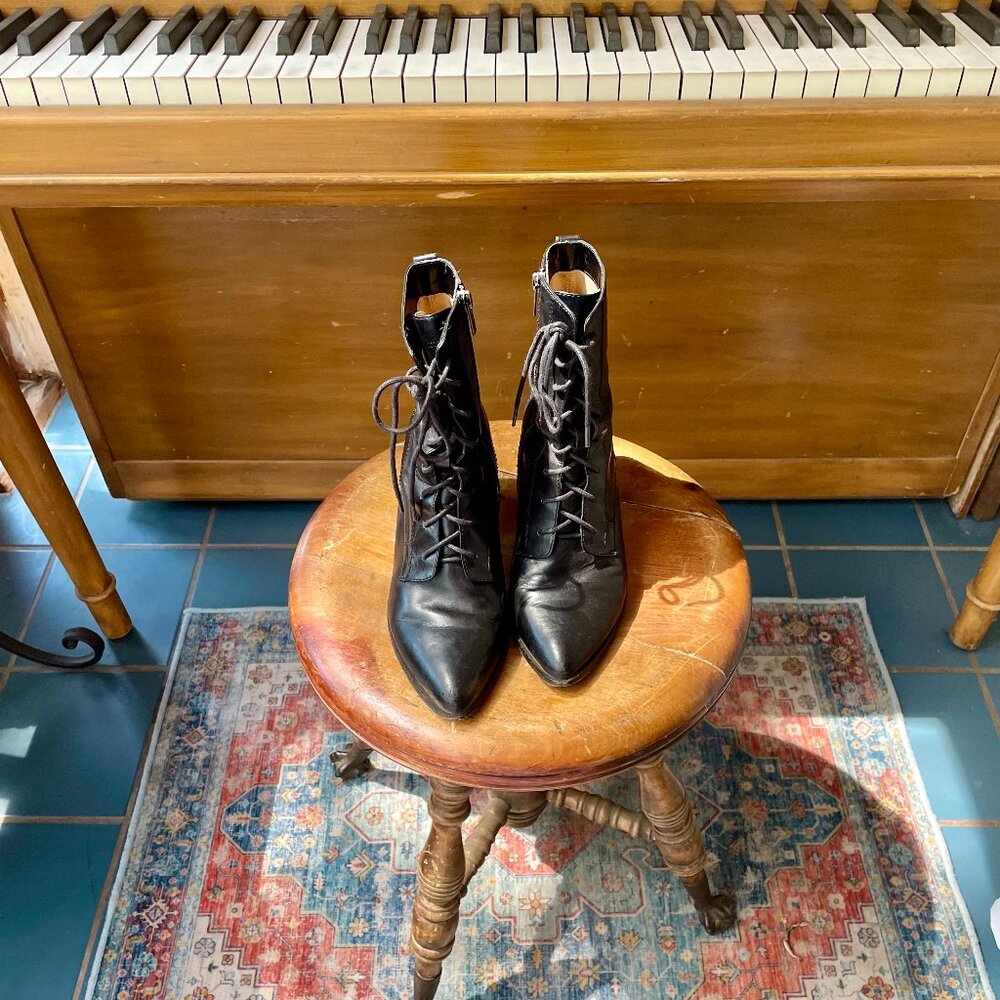 Frye Women's Black Georgia Lace-up Bootie Vintage